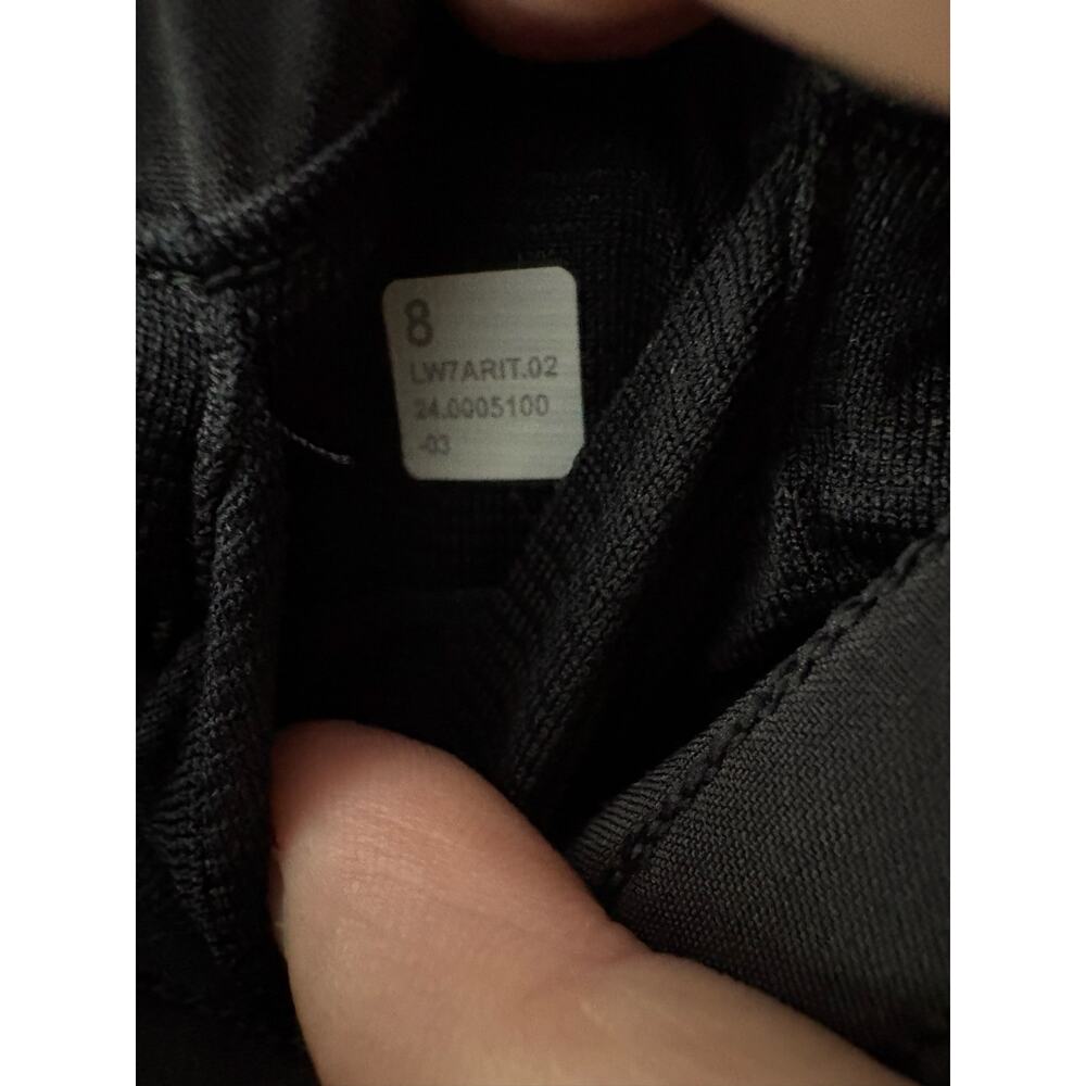 Lululemon Hotty Hot Shorts Size 8 - Picture 3 of 3